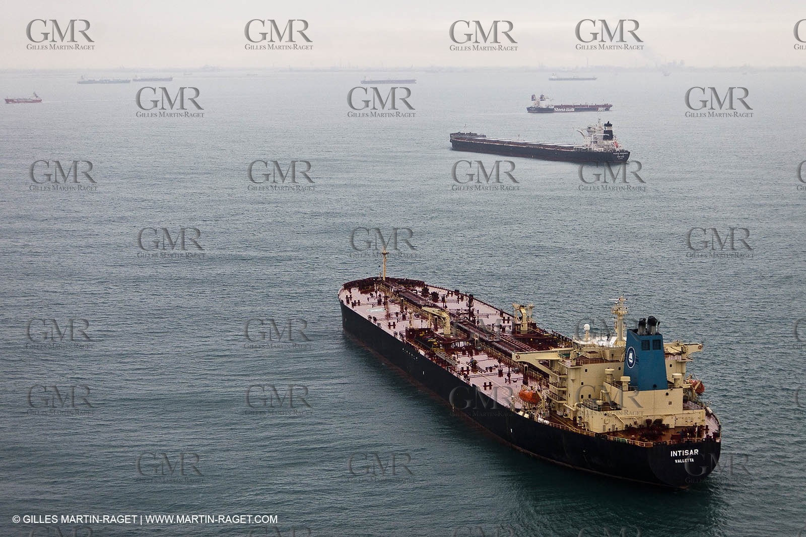 01-11-2010 - FOS (FRA,13) - Grêve du Port Autonome de Marseille - 01 11 2010 - FOS (FRA,13) Commercial Port on strike