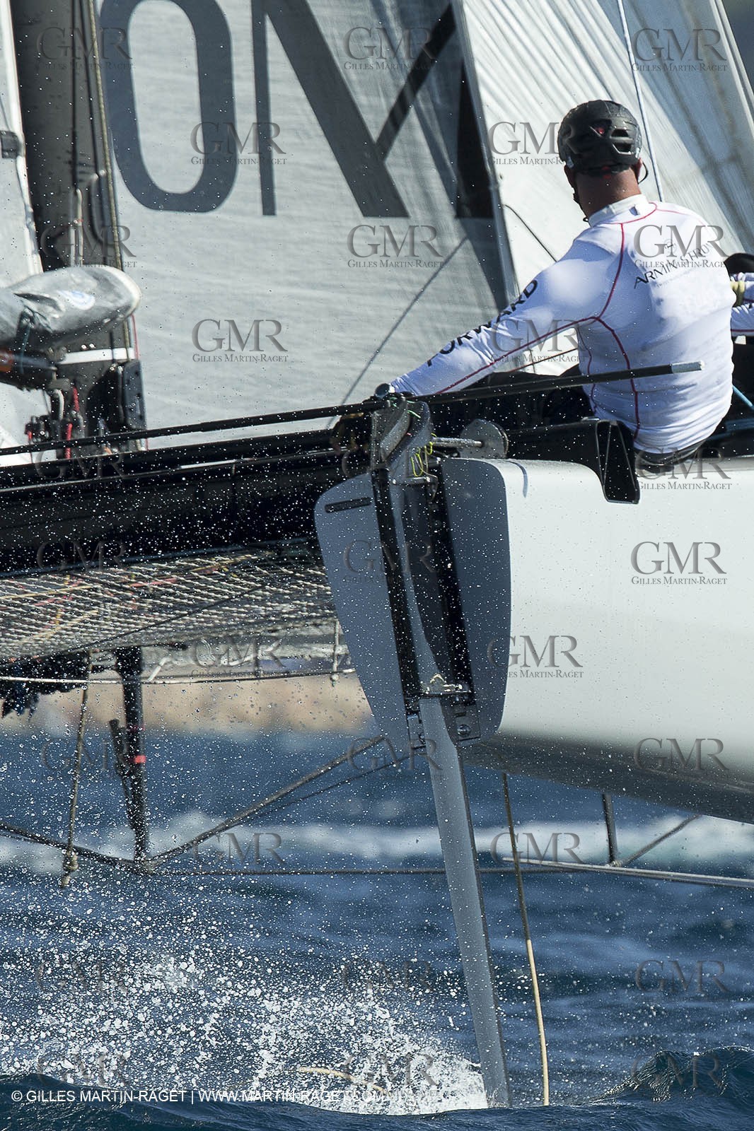 GC32MARS014_0966