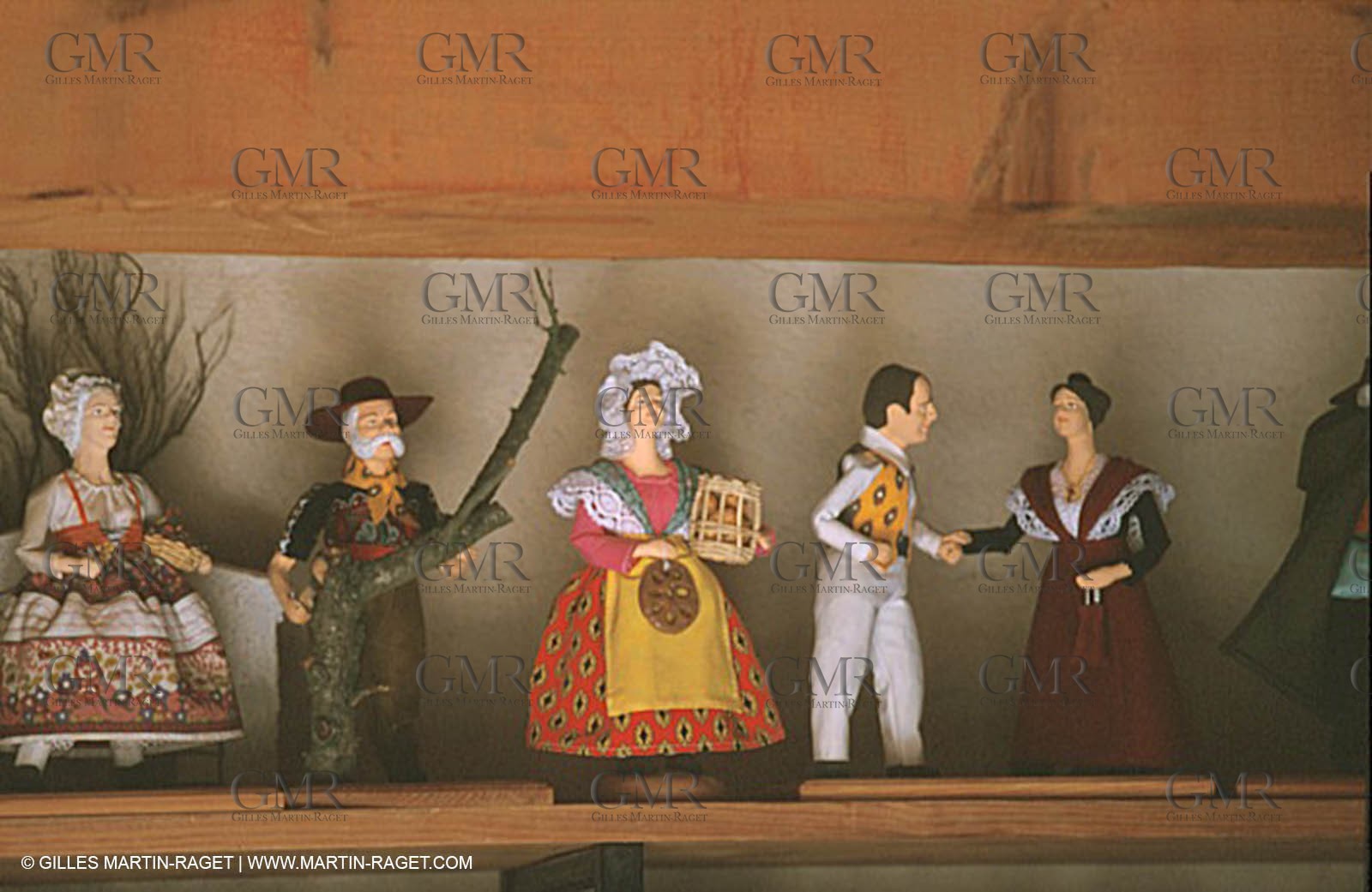 Baux de Provence, Cribs making